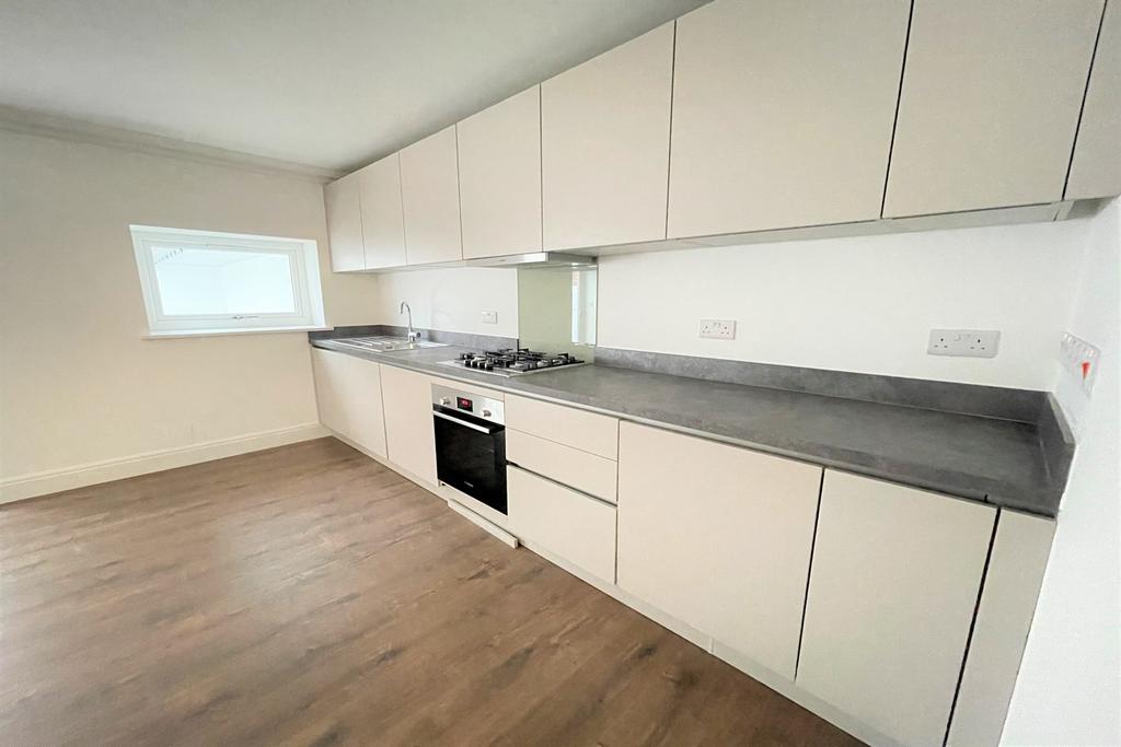 Tynemouth House, N15 1 bed flat £375,000