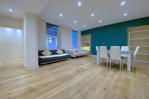 2 bedroom flat to rent, Devonshire Place, London, W1G