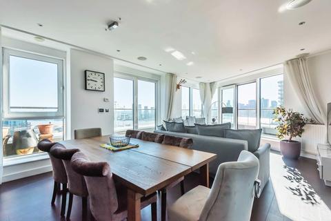 3 bedroom apartment to rent - Alaska Apartments, Western Gateway, London, E16
