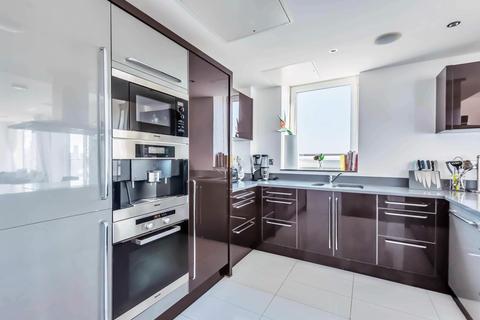 3 bedroom apartment to rent - Alaska Apartments, Western Gateway, London, E16