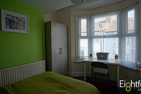 6 bedroom terraced house to rent - St Pauls Street, Brighton