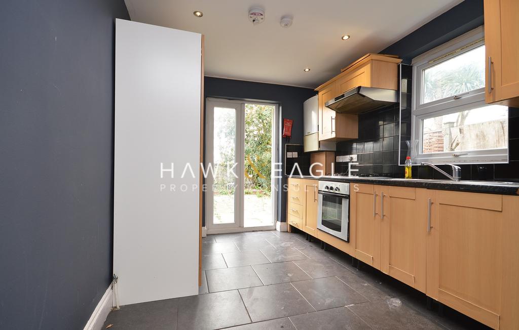 Odessa Road, London, E7 5 bed terraced house £2,500 pcm (£577 pw)