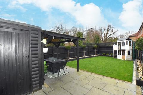 49 Clapton Approach, Wooburn Green, High Wycombe, HP10 0DW