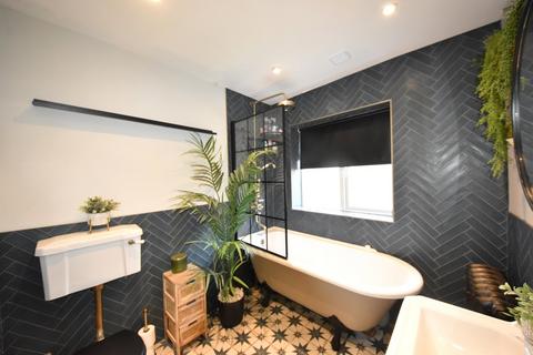 49 Clapton Approach, Wooburn Green, High Wycombe, HP10 0DW