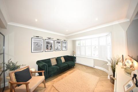 49 Clapton Approach, Wooburn Green, High Wycombe, HP10 0DW
