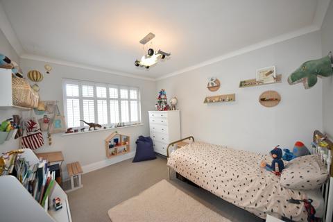 49 Clapton Approach, Wooburn Green, High Wycombe, HP10 0DW