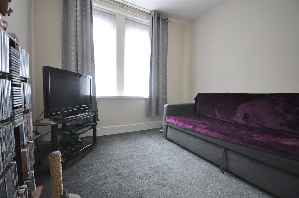 Rosebery Street, Swindon, Wiltshire, SN1 2 bed terraced house £210,000