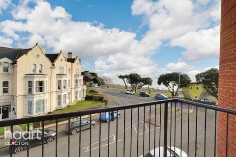 2 bedroom apartment for sale, Marine Parade East, Clacton-On-Sea