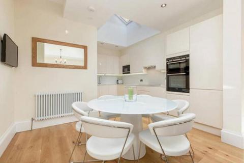24/5 Drumsheugh Gardens, Edinburgh, EH3 7RN