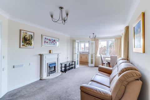 2 bedroom flat for sale - London Road, Hadleigh