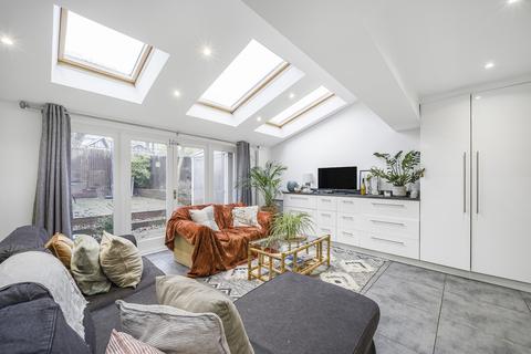 4 bedroom terraced house for sale - Bassingham Road, Wandsworth, SW18 3AG