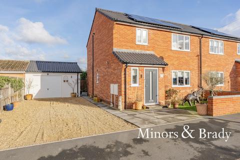 3 bedroom semi-detached house for sale - Fairstead Road, Norwich