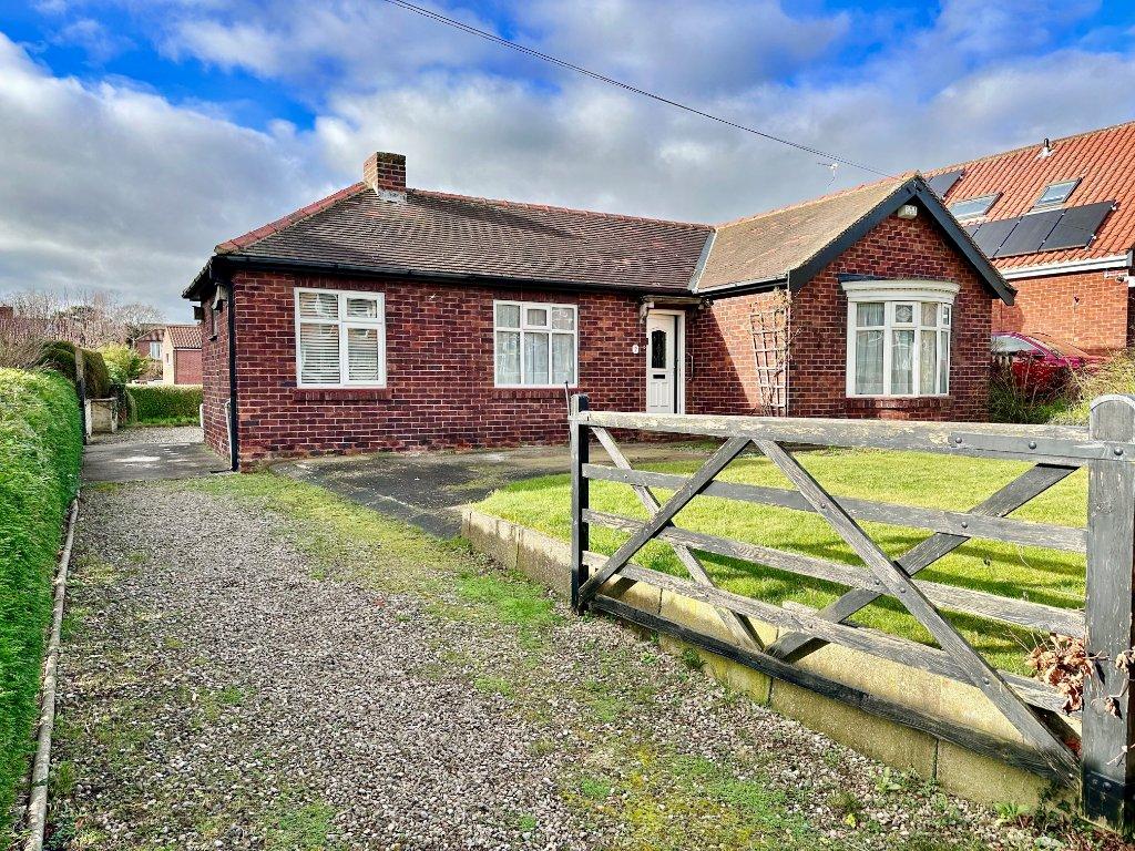 Doctors Lane, Hutton Rudby, Yarm, North Yorkshire 3 bed bungalow for