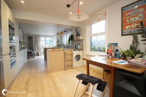 5 bedroom terraced house for sale, Grove Road, Ramsgate