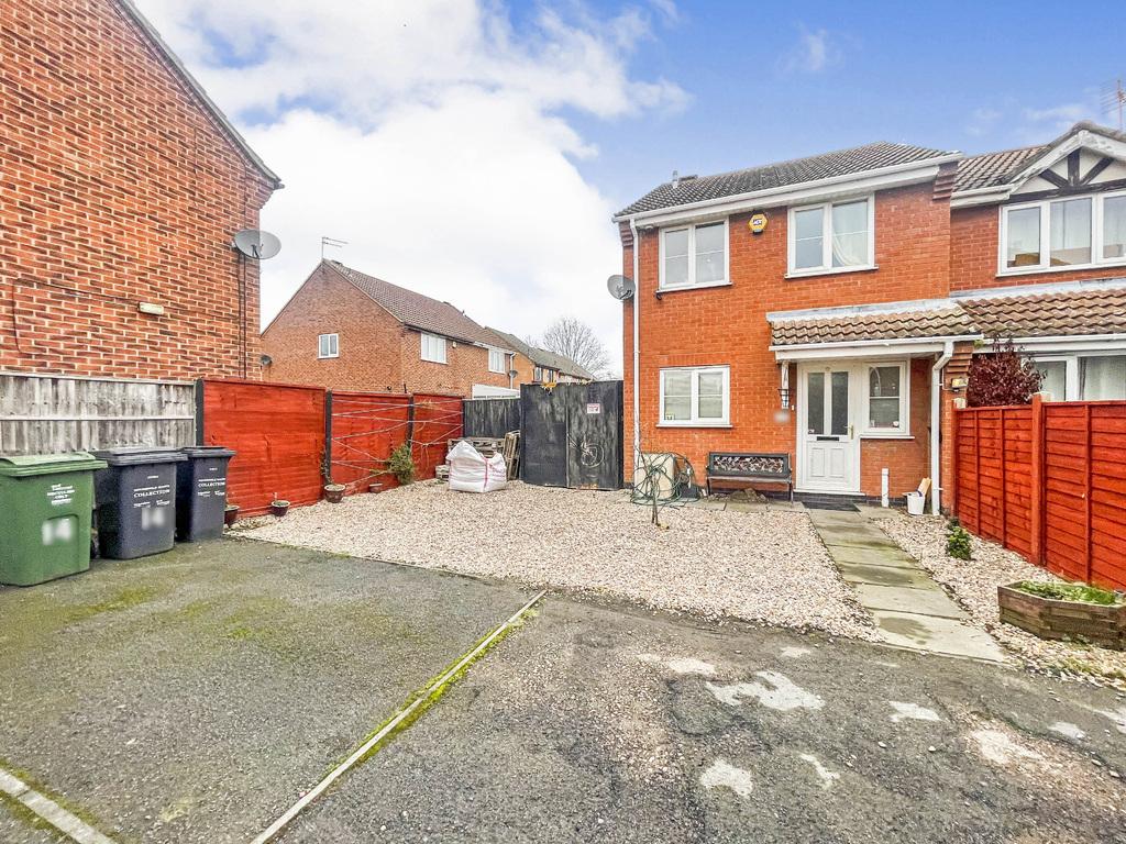Partridge Close, Syston 3 bed end of terrace house for sale £230,000
