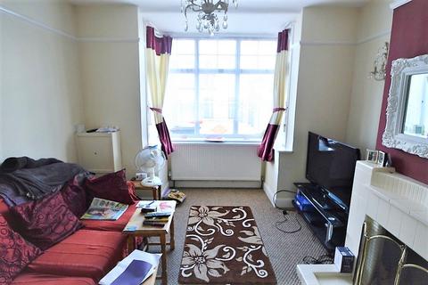 2 bedroom bungalow for sale - Meadfield Road, Langley, Berkshire, SL3