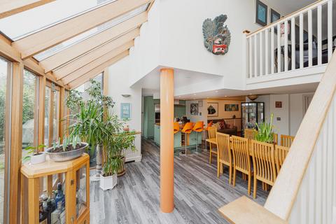 23 Arnison Road, East Molesey, KT8 9JF