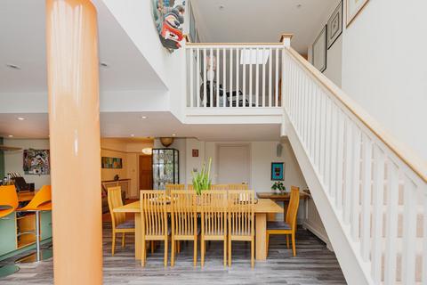 23 Arnison Road, East Molesey, KT8 9JF