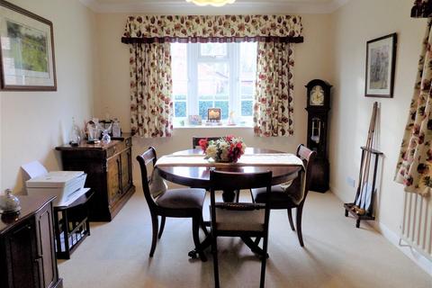 Sasare Loughbon, Orston, Nottingham, NG13 9NJ