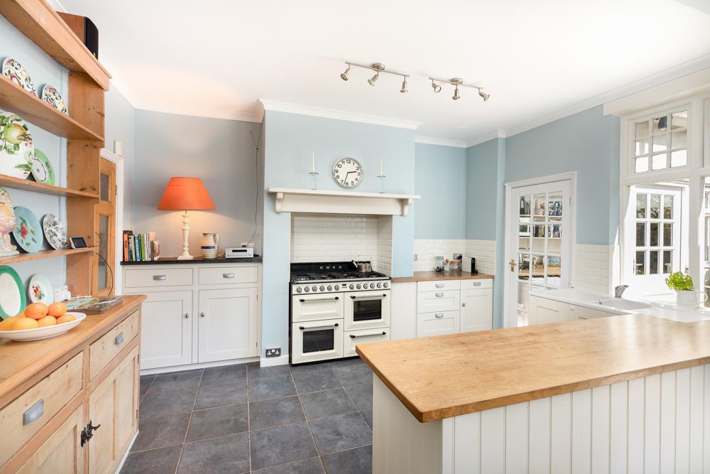 20 Cotham Lawn-10.jpg