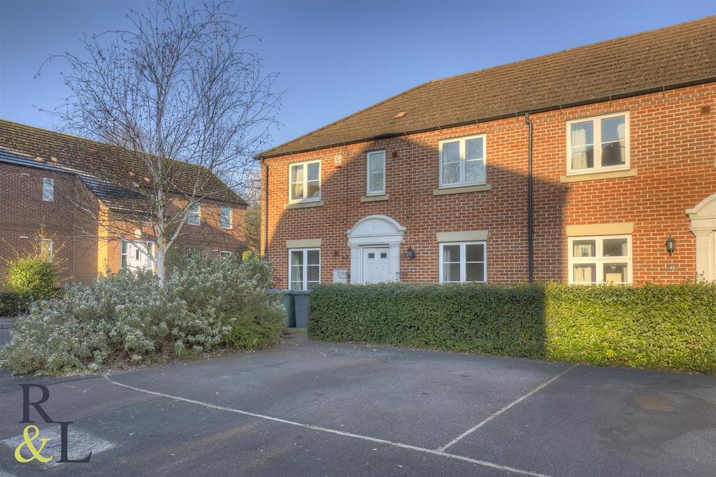 Whitcliffe Gardens West Bridgford... 4 bed townhouse £1,550 pcm (£358 pw)