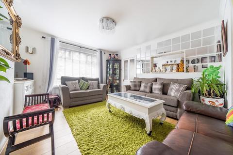 17 Deans Walk, Ashford, TN23 5BL