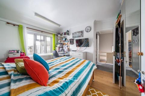 17 Deans Walk, Ashford, TN23 5BL