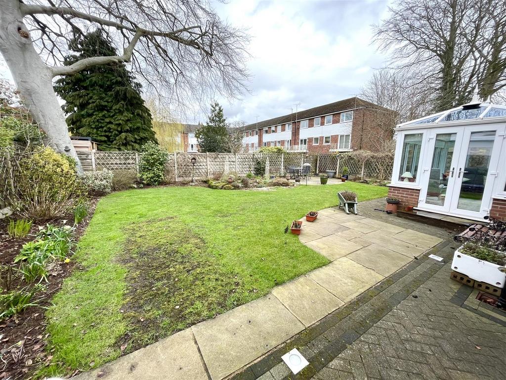 Summerfield place garden .jpg