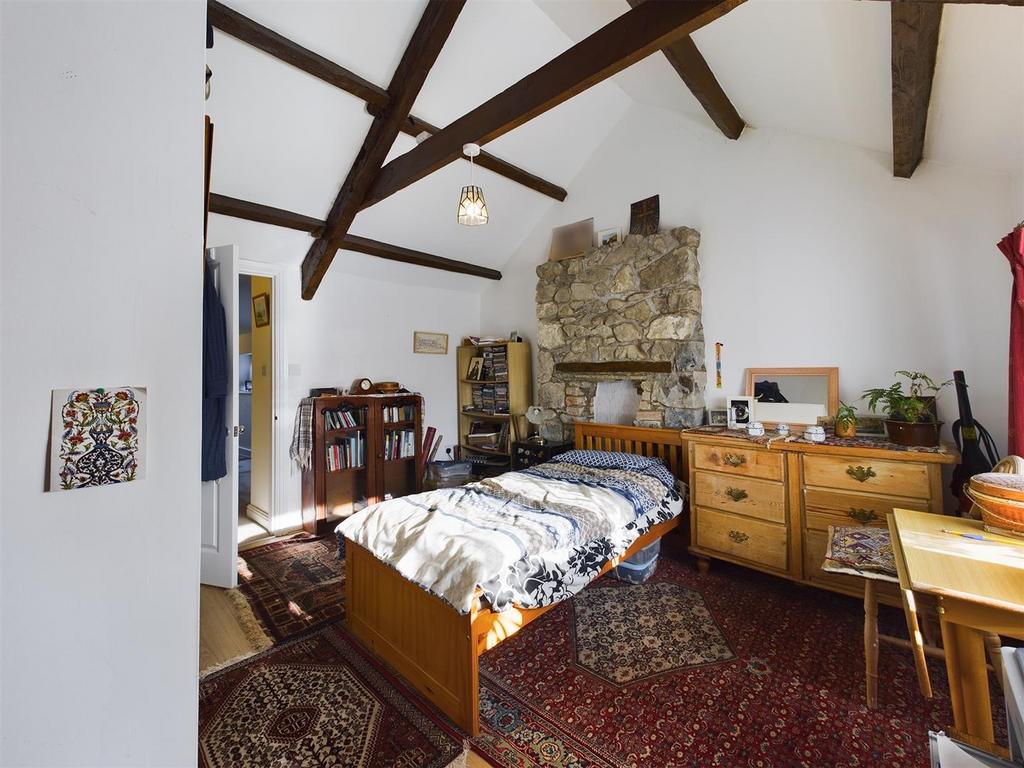 Bed1.jpg