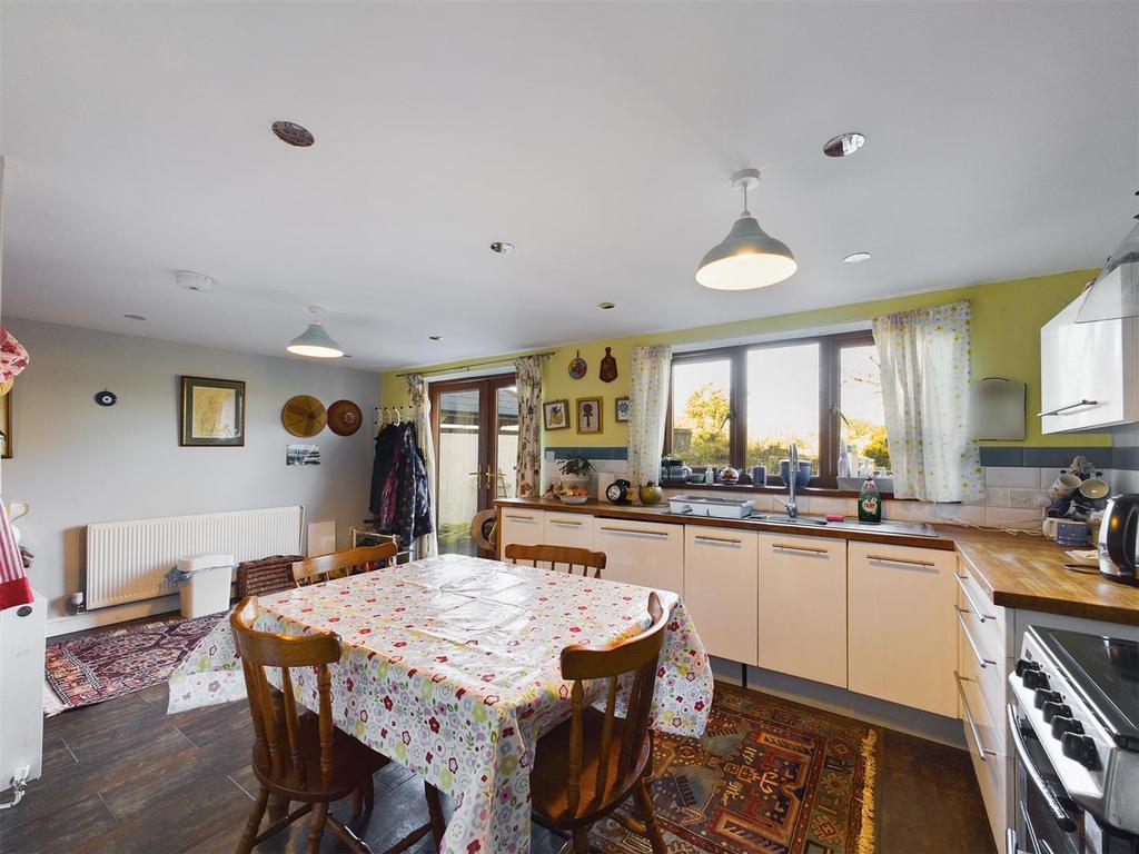 Kitchen Diner2.jpg