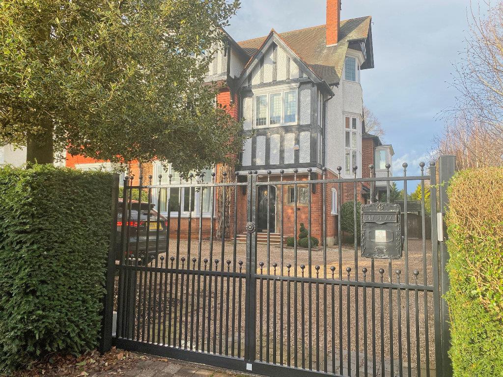 Davenport Avenue, Hessle 6 bed semidetached house £695,000