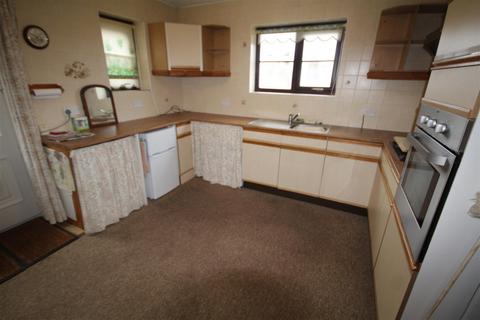 2 bedroom detached bungalow for sale, Tan Y Graig Road, Llysfaen, Colwyn Bay