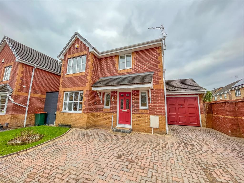 Afon Mead, Rogerstone, Newport 3 bed detached house £320,000