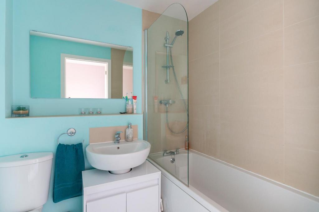 DAORNWODRETSNIMDEBa041 - Bathroom B.jpg