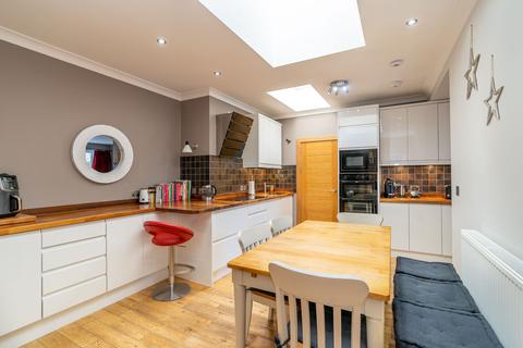 26 Carfrae Park, Edinburgh, EH4 3SN