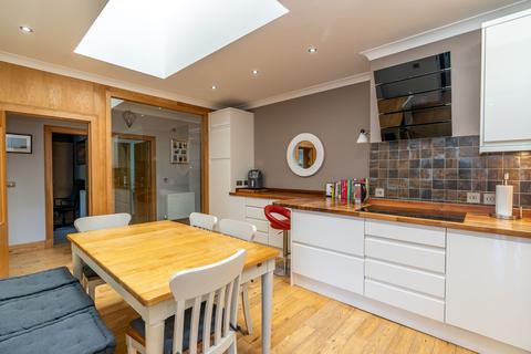 26 Carfrae Park, Edinburgh, EH4 3SN