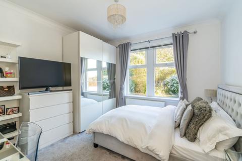 26 Carfrae Park, Edinburgh, EH4 3SN