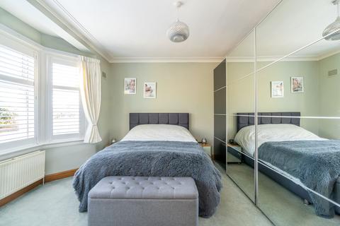 26 Carfrae Park, Edinburgh, EH4 3SN