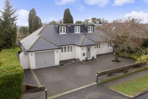 5 bedroom detached bungalow for sale - Hale Pit Road, Bookham, Leatherhead, Surrey
