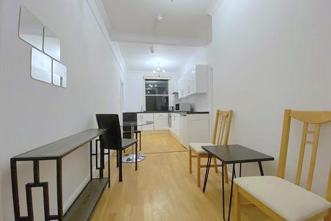 2 bedroom flat to rent, Devonshire Place, London, W1G