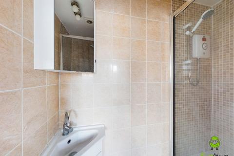 50 Crook Log, Bexleyheath, DA6 8BS