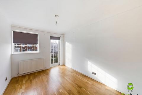 50 Crook Log, Bexleyheath, DA6 8BS