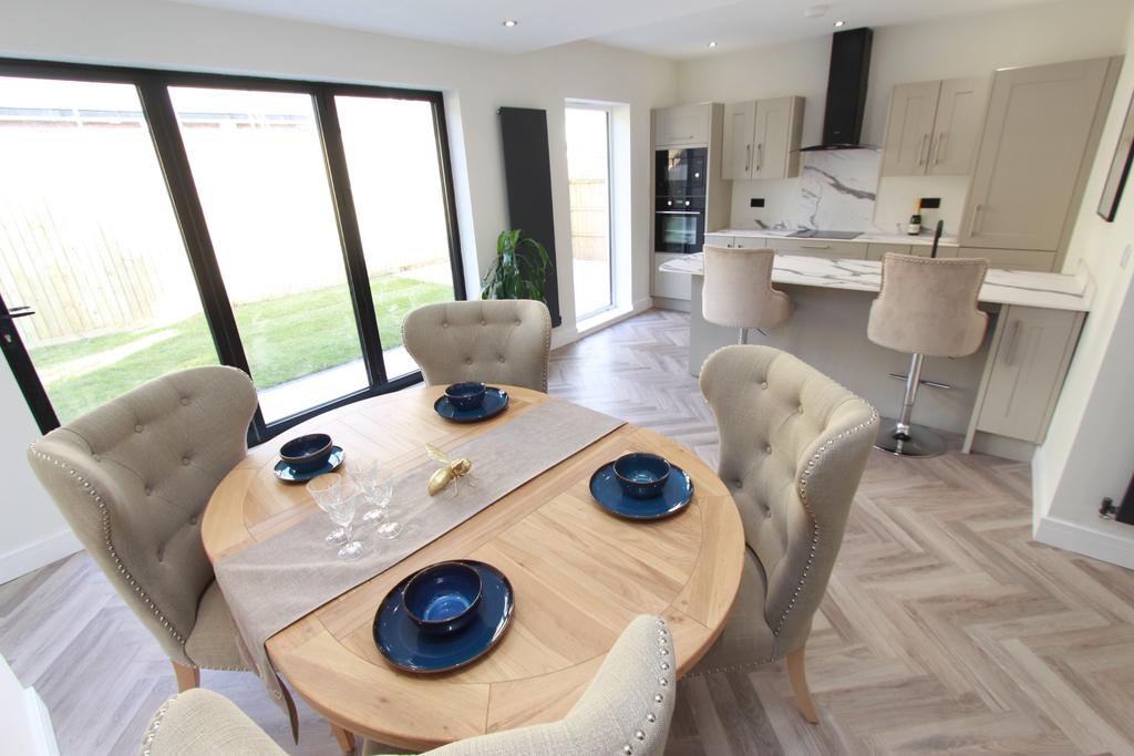 Bramcote Road, Beeston, NG9 3 bed bungalow £400,000