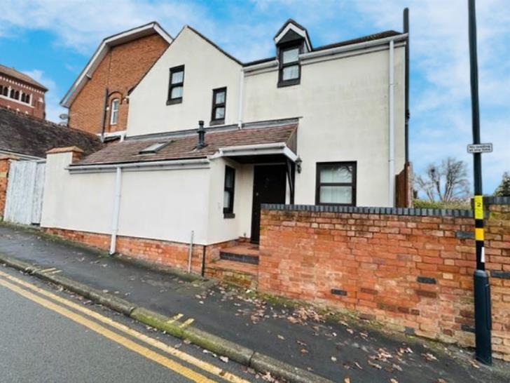 Boswell Road, Sutton Coldfield 3 bed coach house £1,075 pcm (£248 pw)