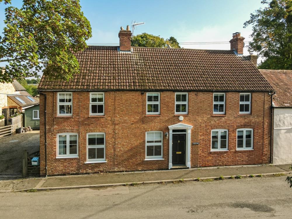 Church Road, Ardley, Bicester 5 bed country house for sale £875,000