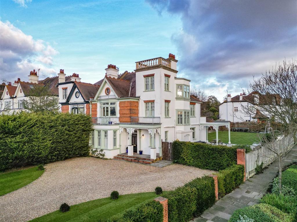 Chalkwell Avenue, Chalkwell 6 bed semidetached house £1,350,000