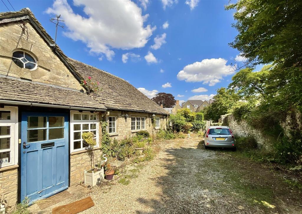 Coxwell Street, Cirencester 2 bed barn conversion £695,000