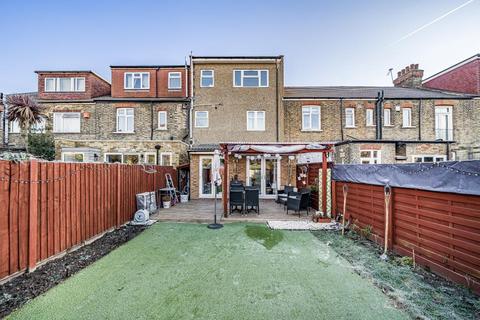 Flat 1, 60 Manor Road, Richmond, TW9 1YB