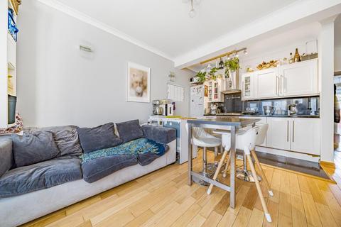 Flat 1, 60 Manor Road, Richmond, TW9 1YB