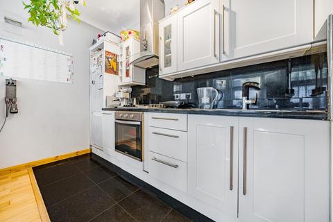 Flat 1, 60 Manor Road, Richmond, TW9 1YB